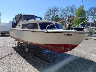 Polyester Motorboat Marieholm Catalina M22 Photo 13