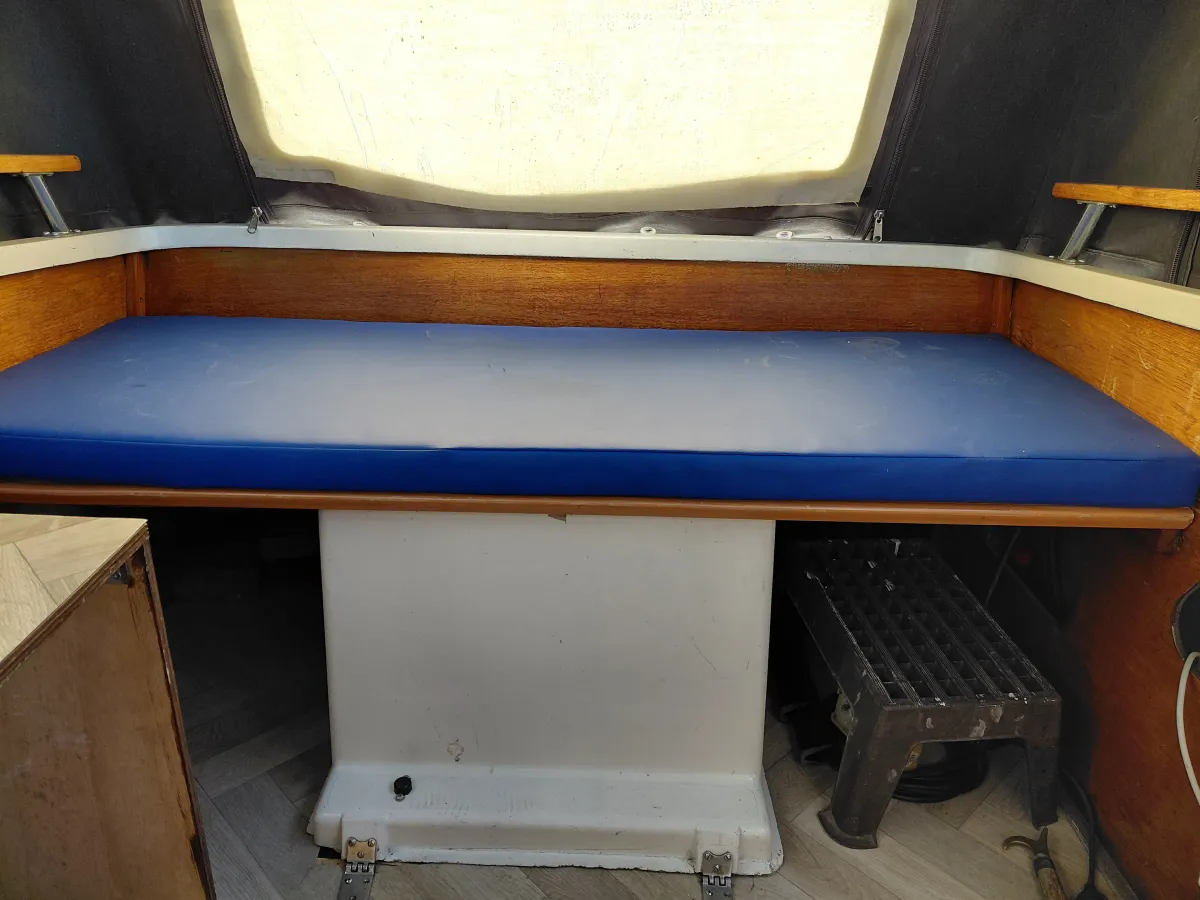 Polyester Motorboat Marieholm Catalina M22