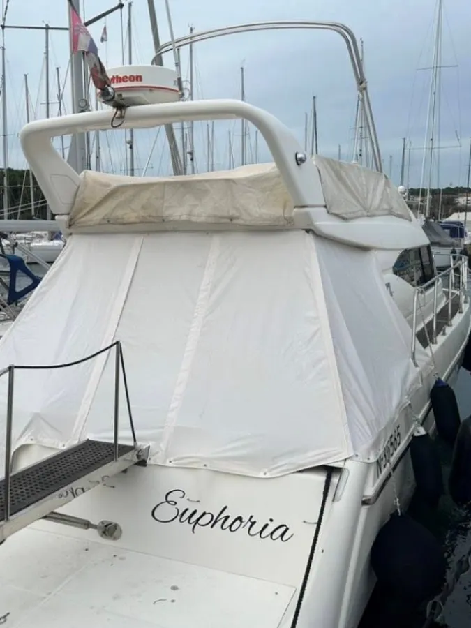 Polyester Bateau à moteur Azimut 40