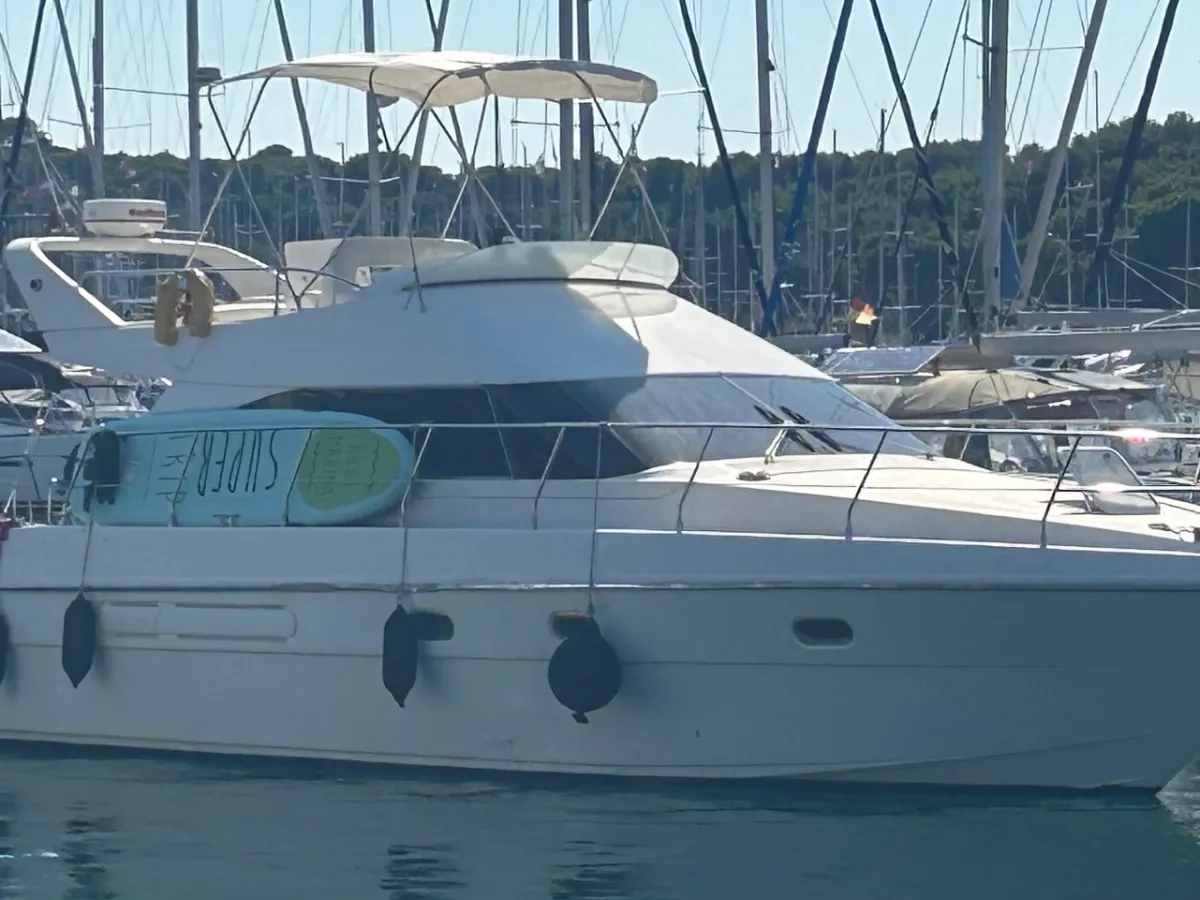 Polyester Bateau à moteur Azimut 40
