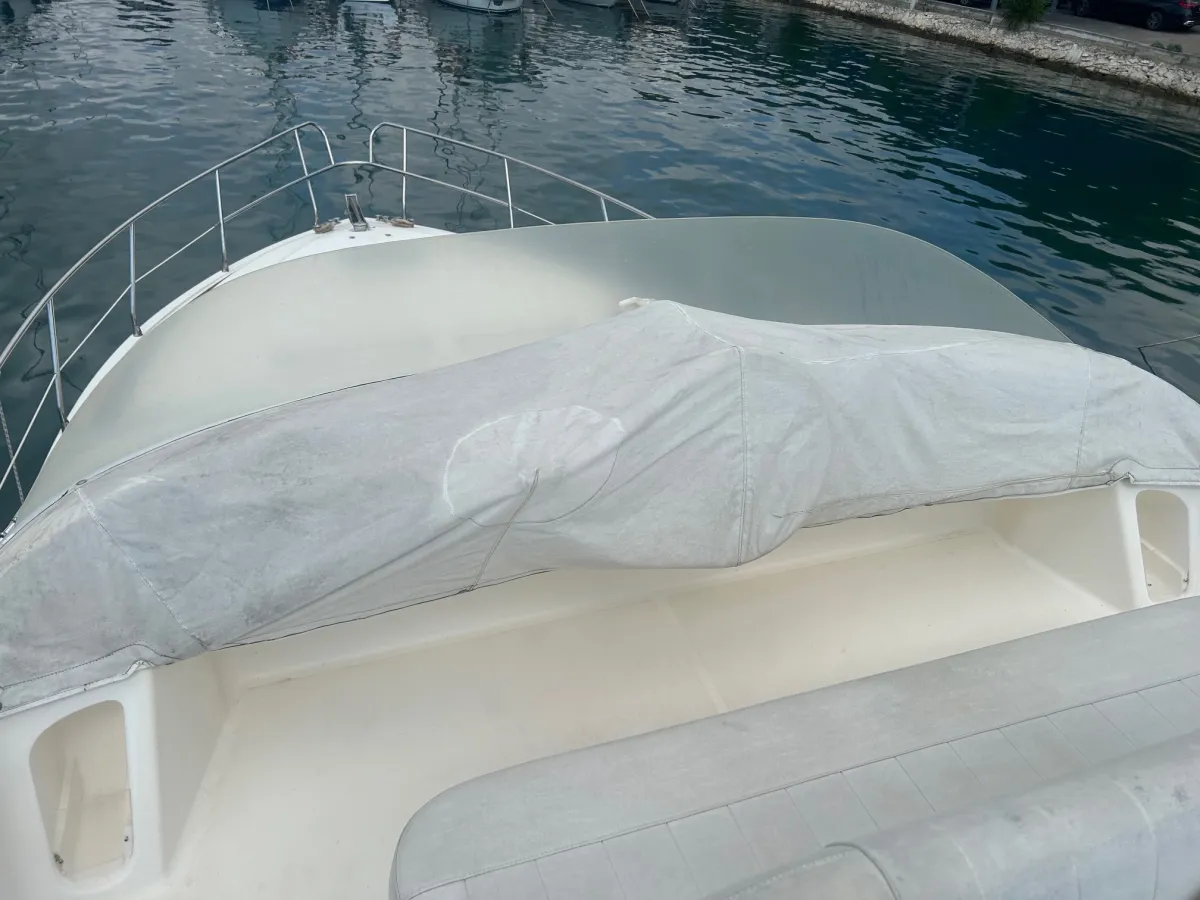 Polyester Bateau à moteur Azimut 40