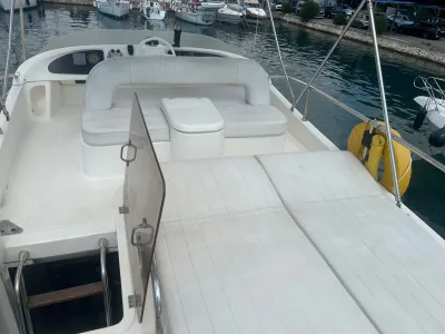 Polyester Bateau à moteur Azimut 40 Photo 7
