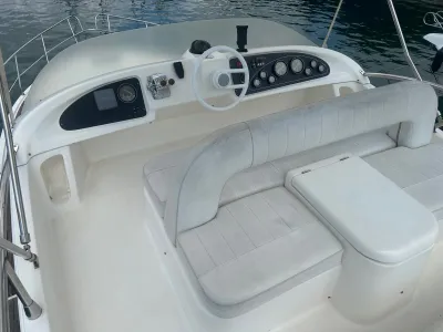 Polyester Bateau à moteur Azimut 40 Photo 6
