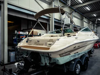 Polyester Motorboot Sea Ray 200 Signature Foto 3