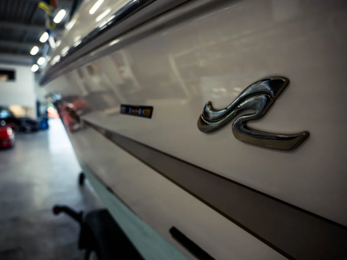 Polyester Motorboot Sea Ray 200 Signature