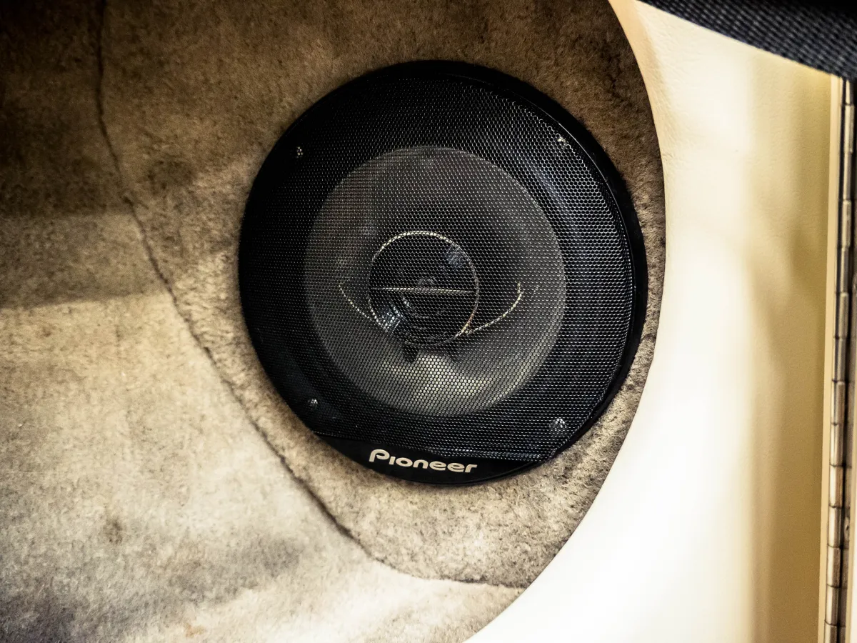 Polyester Motorboot Sea Ray 200 Signature