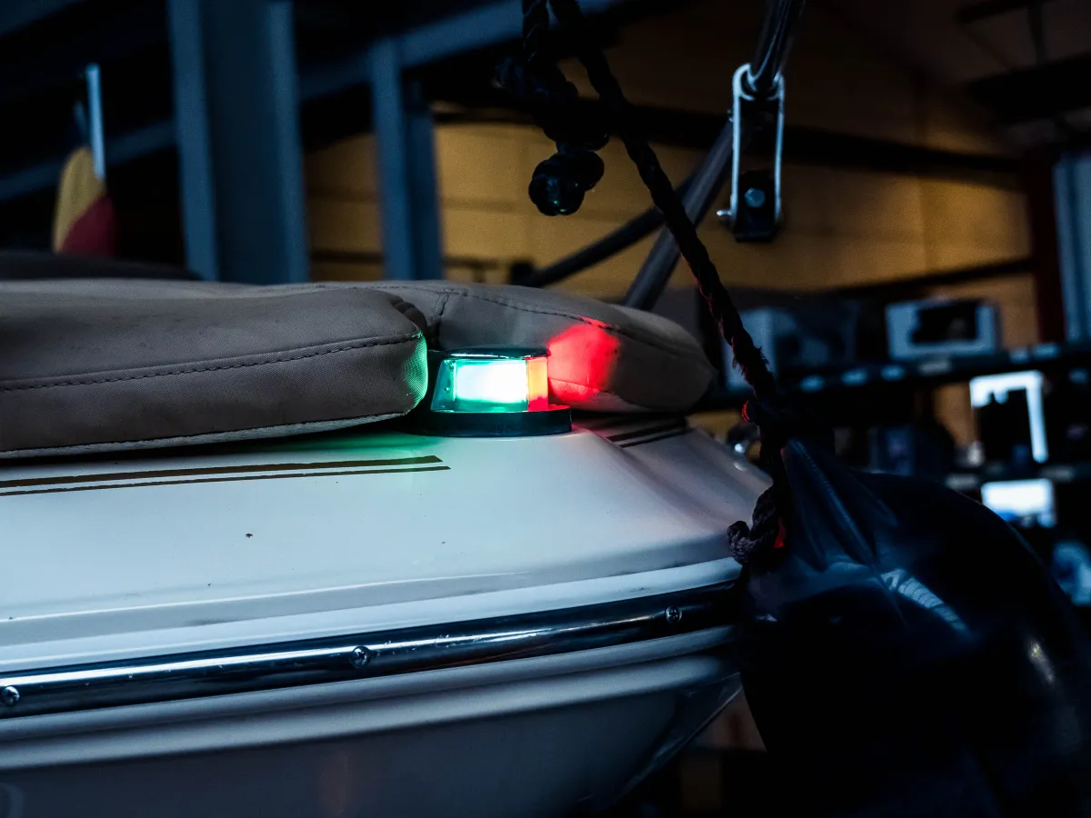 Polyester Motorboot Sea Ray 200 Signature