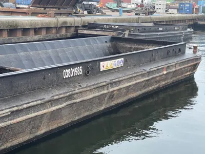 Stahl Arbeitsboot Barge SB520 Foto 4