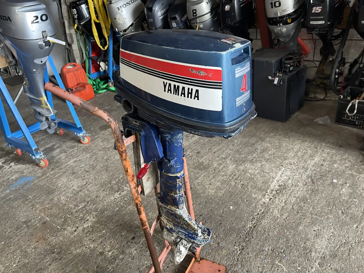  outboard motor Yamaha 4AS