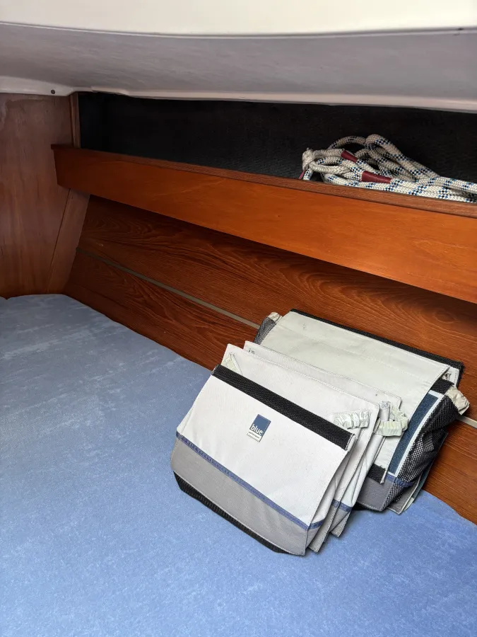 Polyester Sailboat Friendship 28