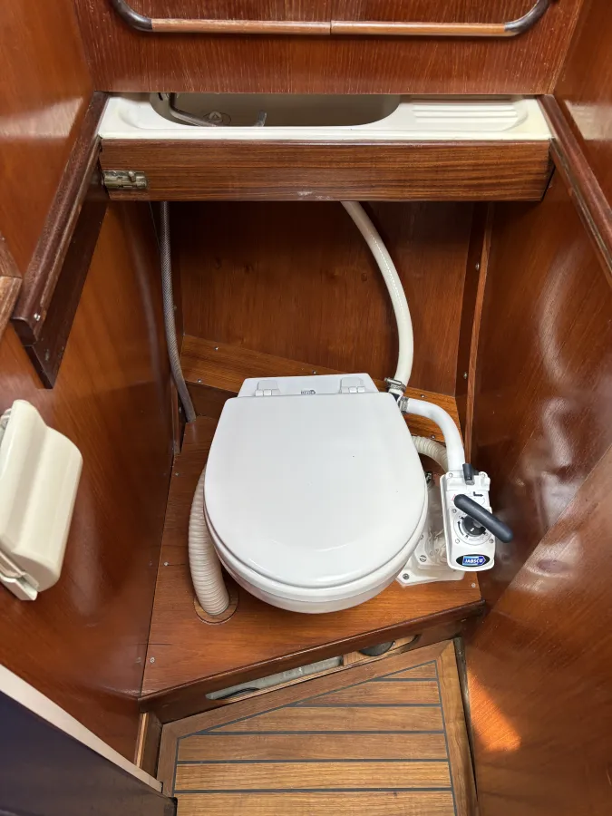 Polyester Sailboat Friendship 28