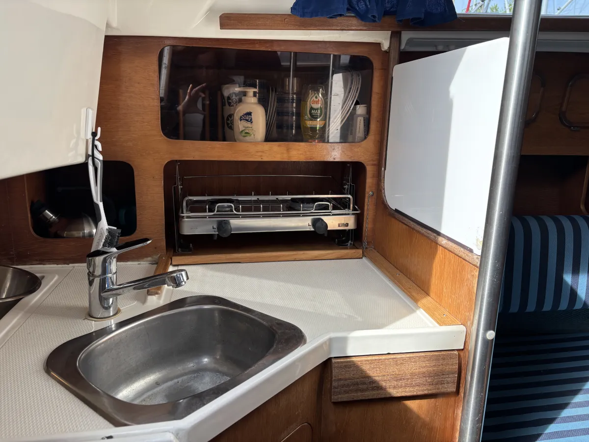 Polyester Sailboat Friendship 28