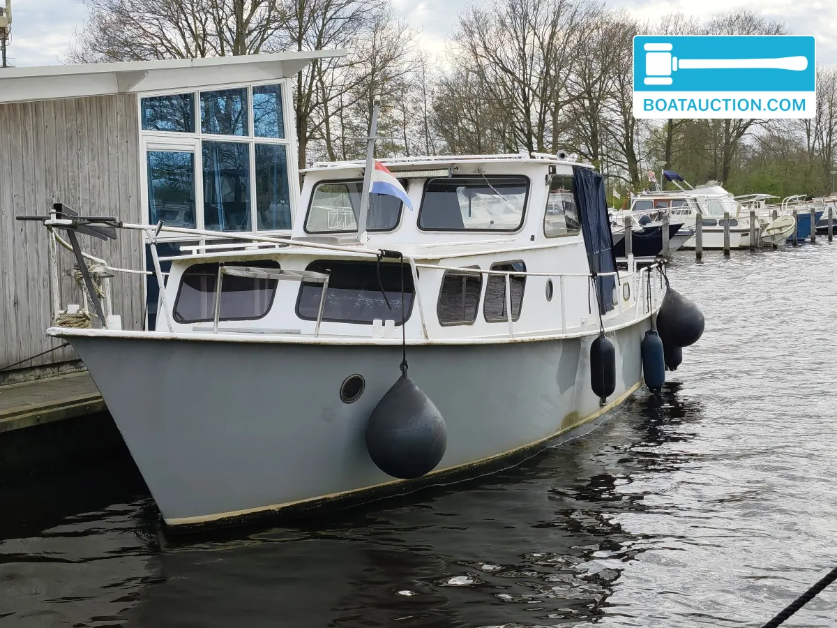 Thumbnail - Motorboat 1100