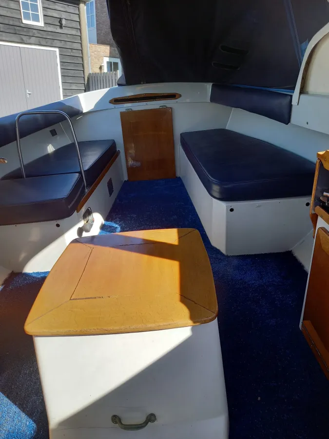 Polyester Sloep Saga 600