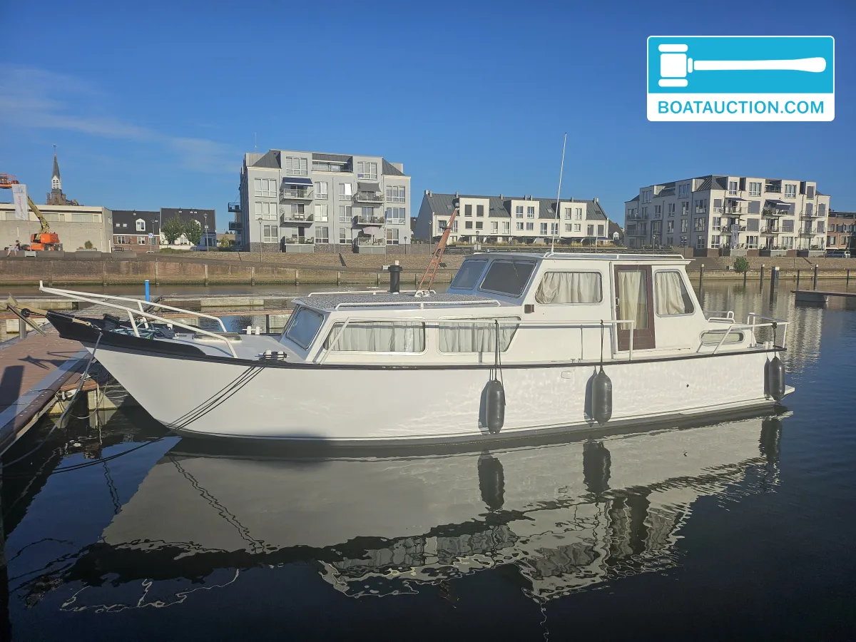 Thumbnail - Motorboat 1050