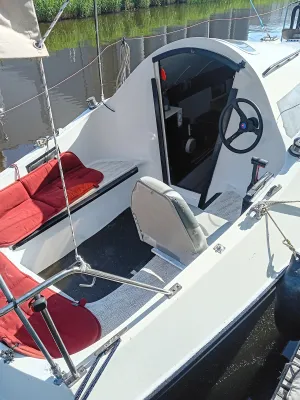Polyester Bateau à moteur Marine Cox 750 Photo 4