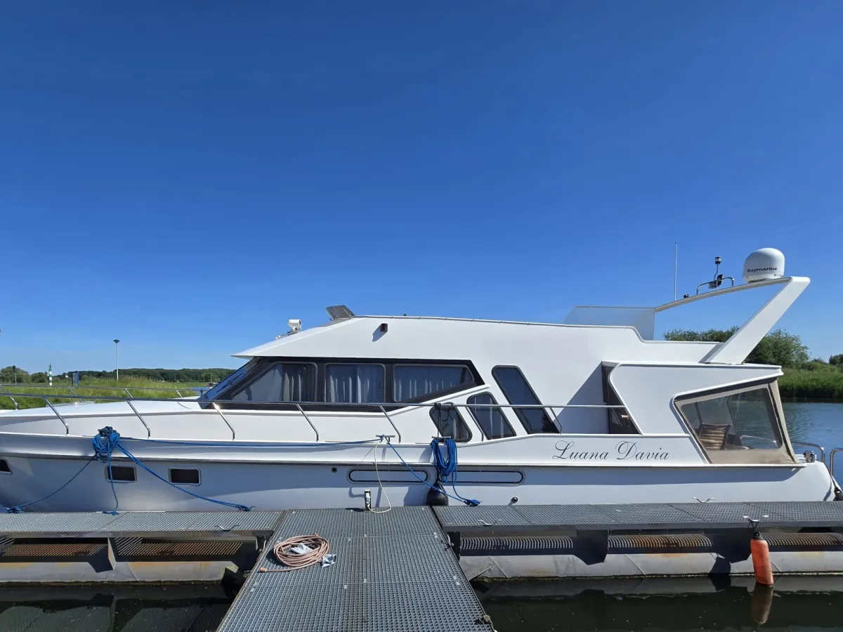 Acier Bateau à moteur Funcraft 1500