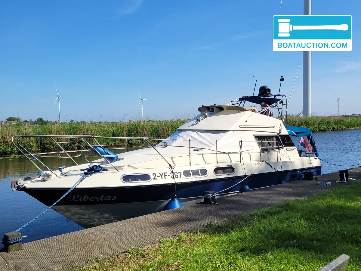 Thumbnail - Sealine 305 fly