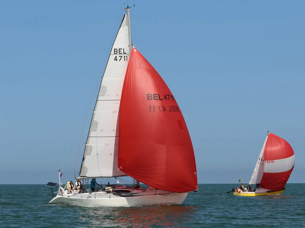 Polyester Zeilboot Hustler SJ36