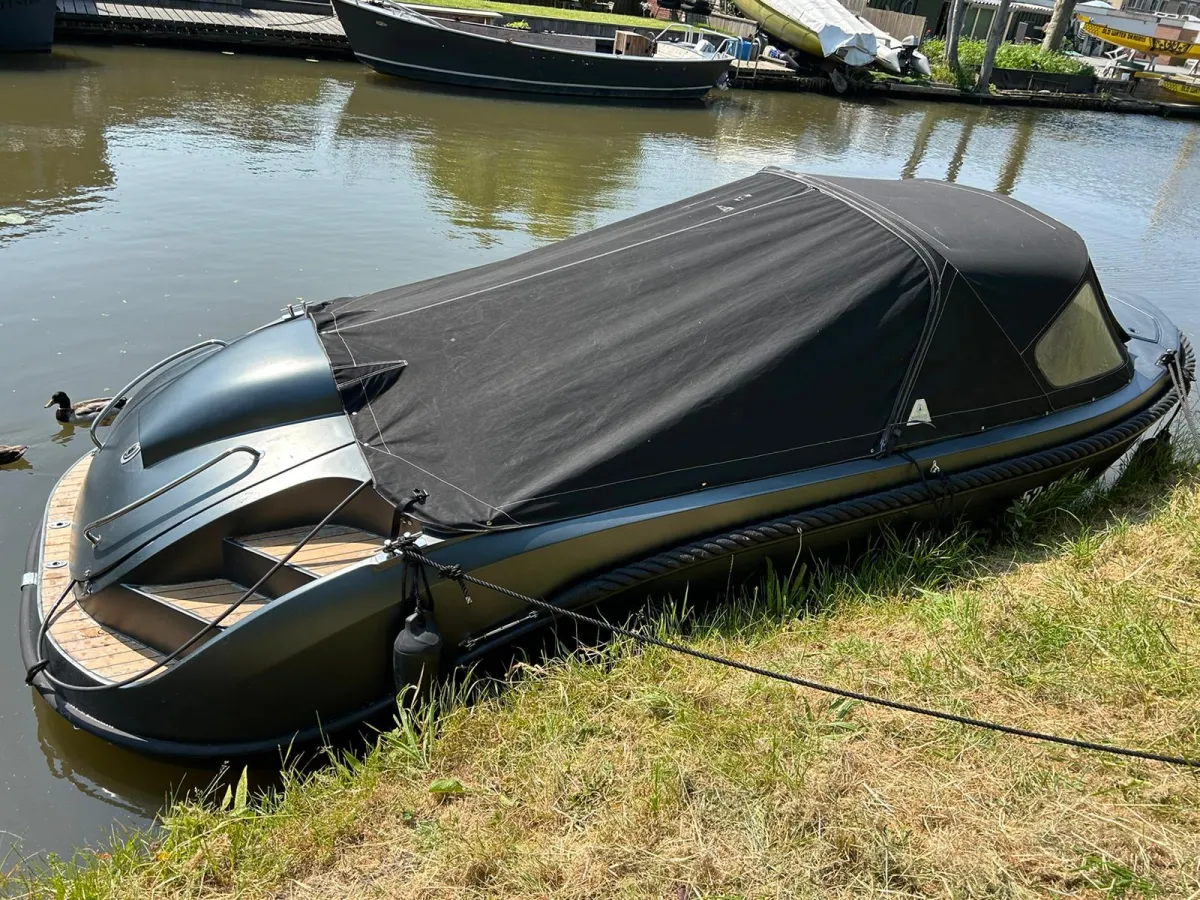 Polyester Motorboot Oud Huijzer 570
