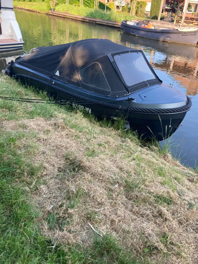 Polyester Motorboot Oud Huijzer 570
