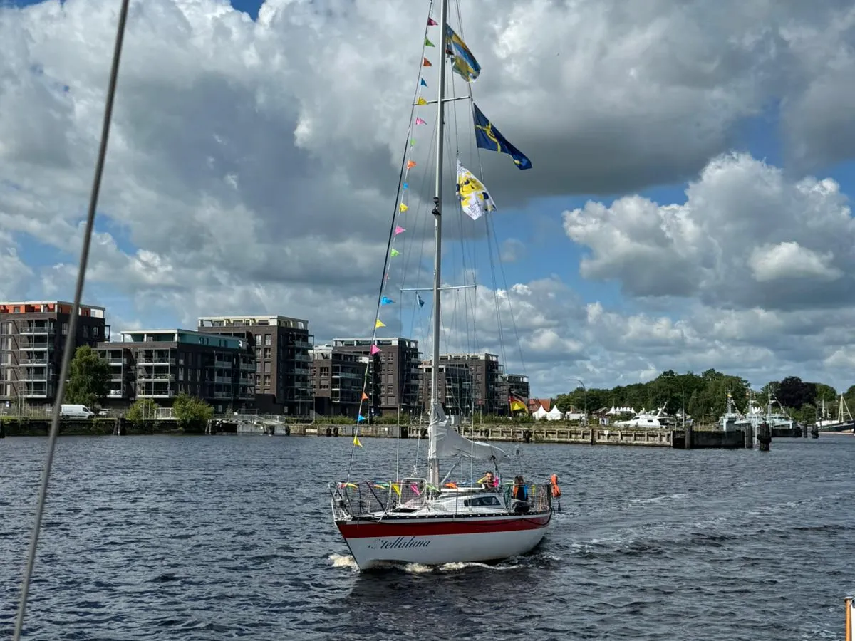 Polyester Segelboot Helmsman 31
