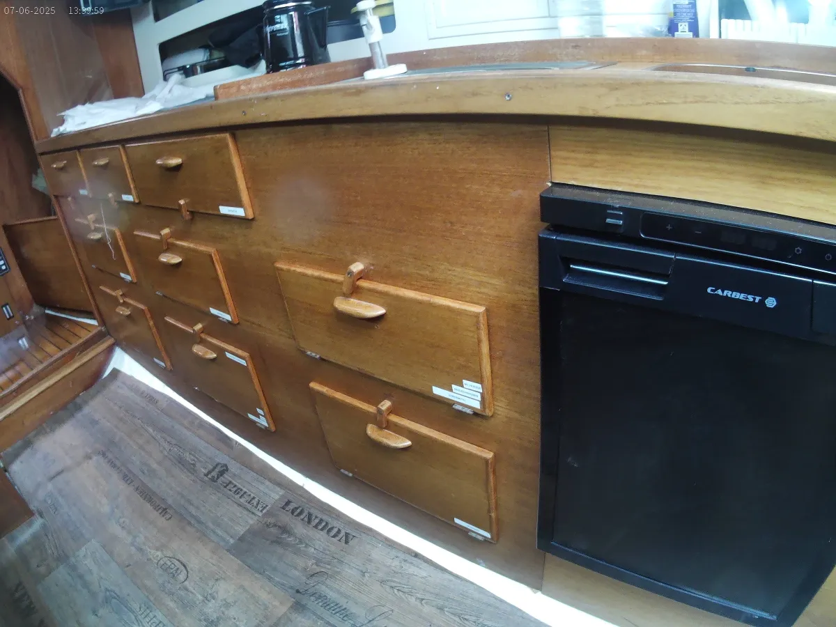 Polyester Segelboot Helmsman 31