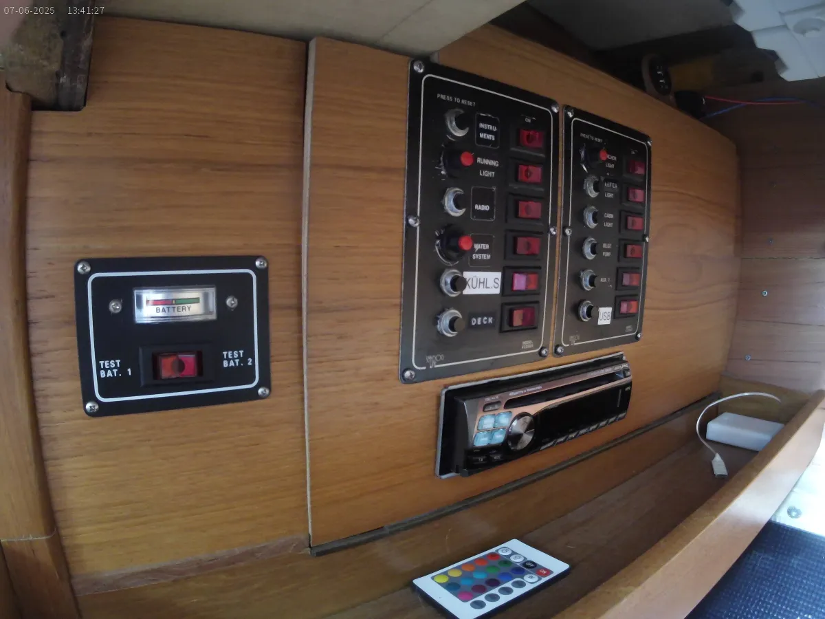 Polyester Segelboot Helmsman 31