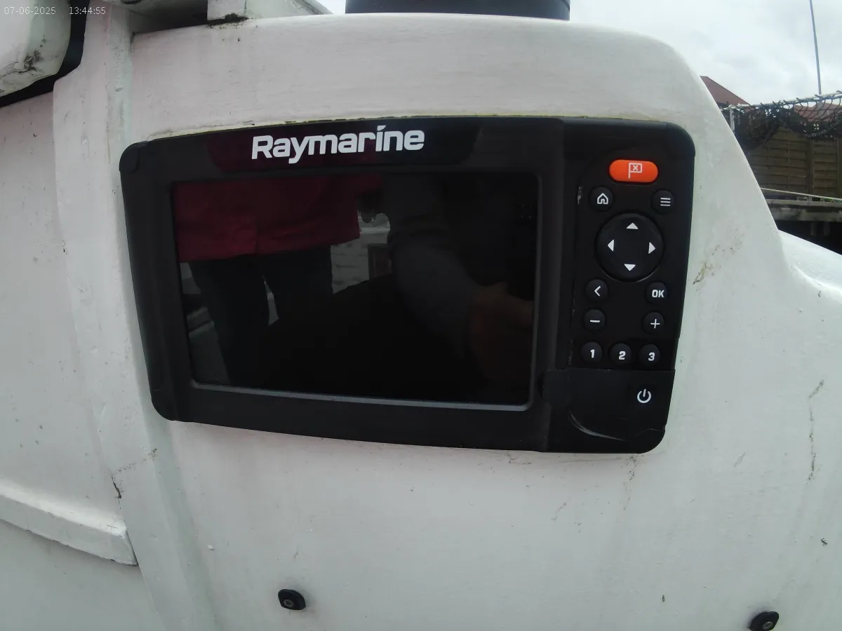Polyester Segelboot Helmsman 31