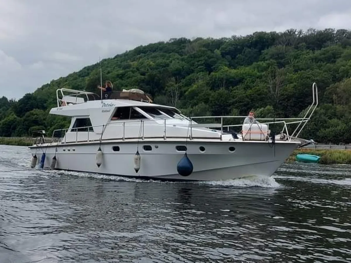 Composite Bateau à moteur Gallart 1350