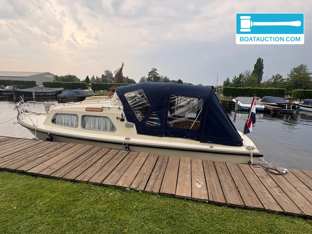 Thumbnail - Waterland 700