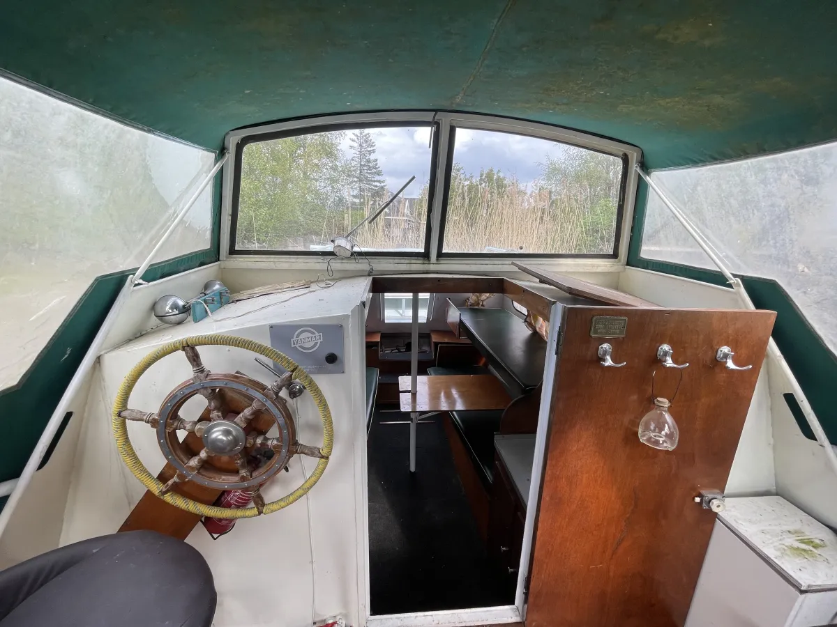 Steel Motorboat Doerak 600