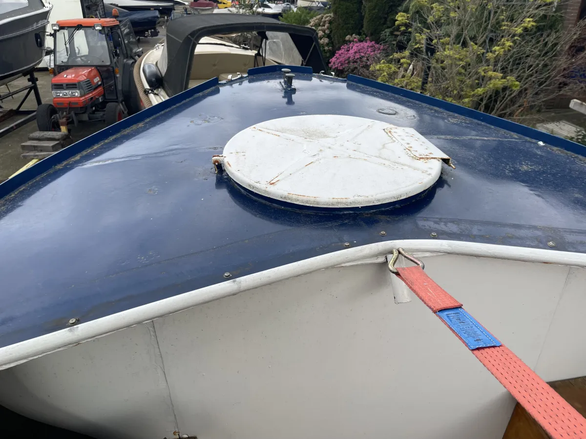 Staal Motorboot Motorboat 800