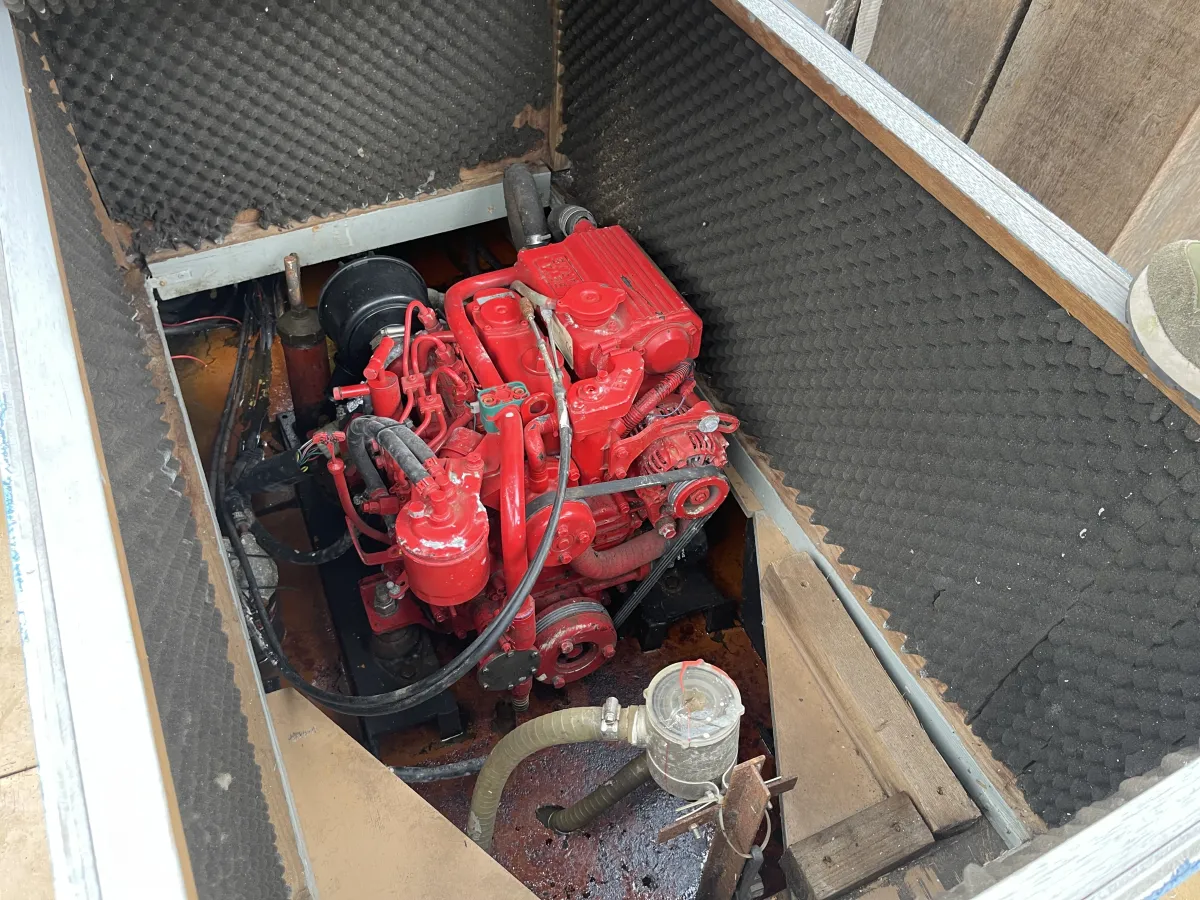 Staal Motorboot Motorboat 800