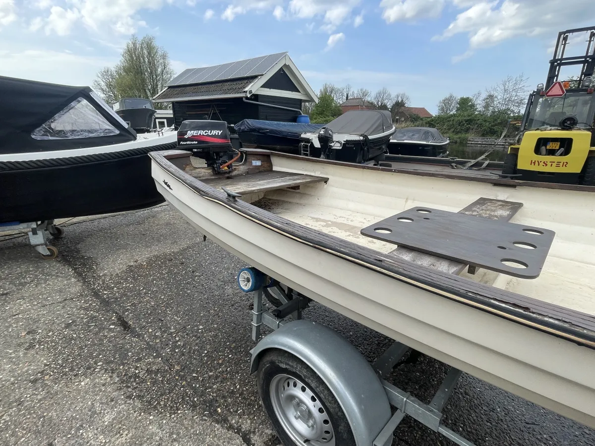 Polyester Open motorboot With 475