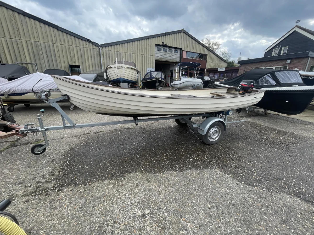 Polyester Open motorboot With 475