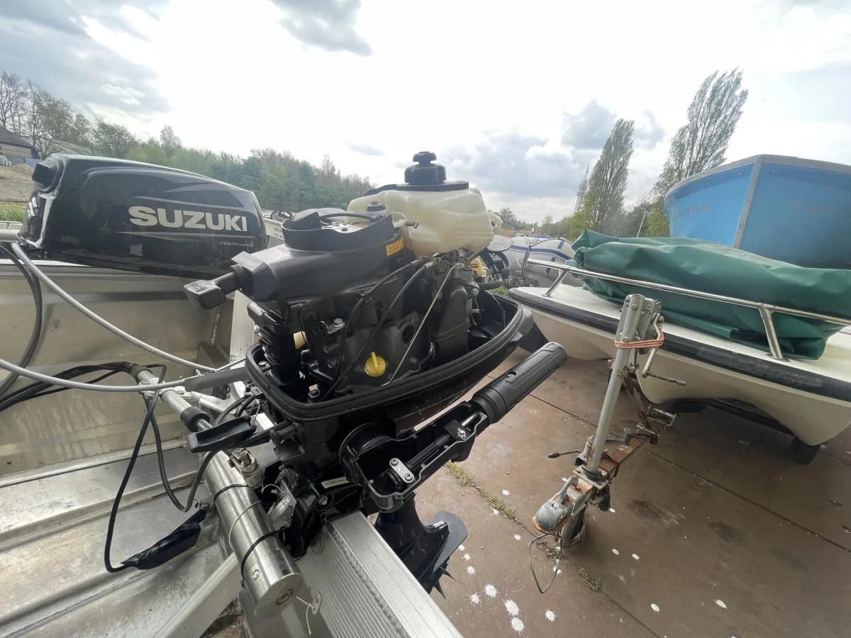 Aluminium Offenes Motorboot Qwest B421