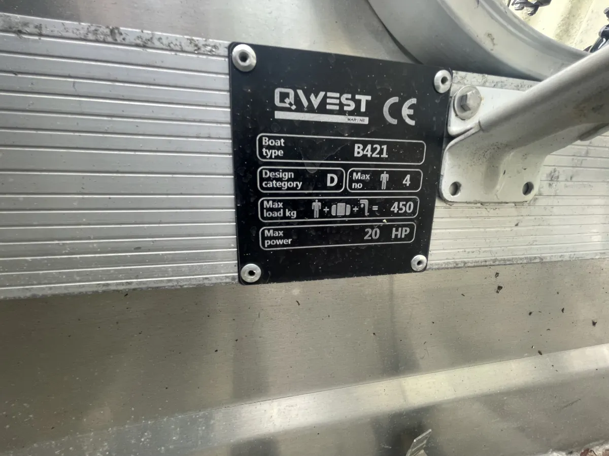 Aluminium Offenes Motorboot Qwest B421