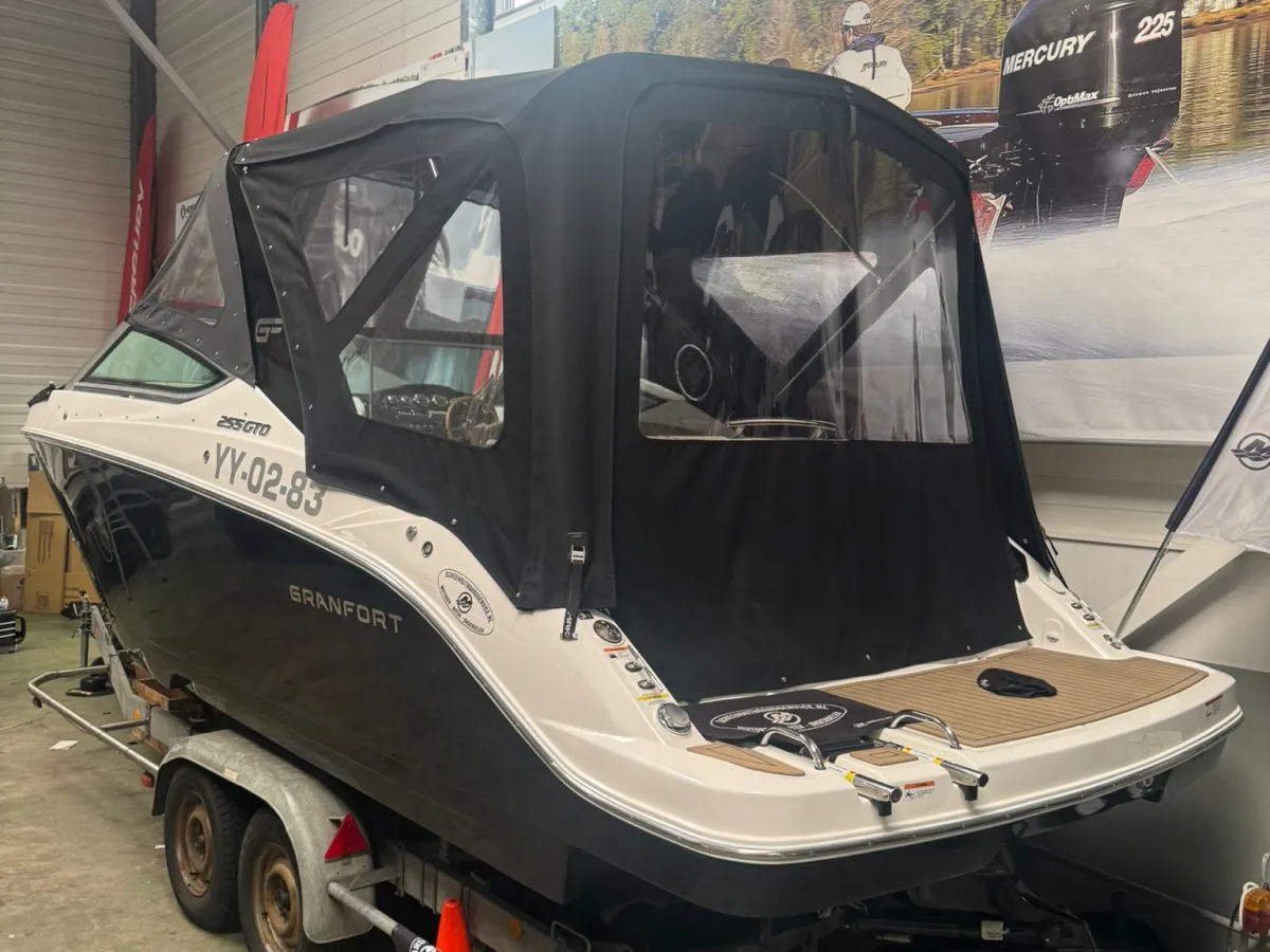 Polyester Speedboat Fibrafort 255