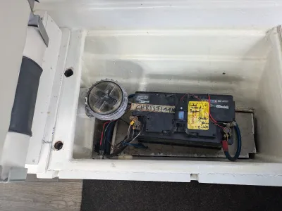 Polyester Motorboat Cabin boat 650 Photo 21