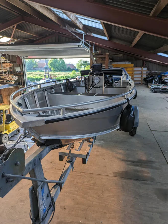Aluminum Open motorboot Qwest B421