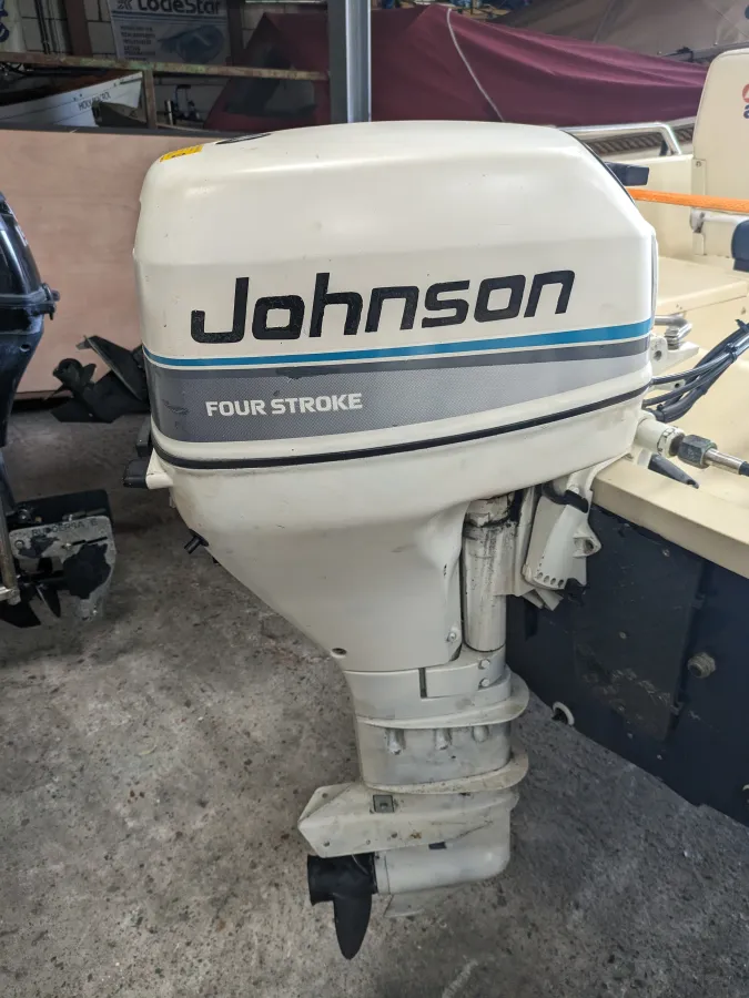 Polyester Motorboot Nicky 420