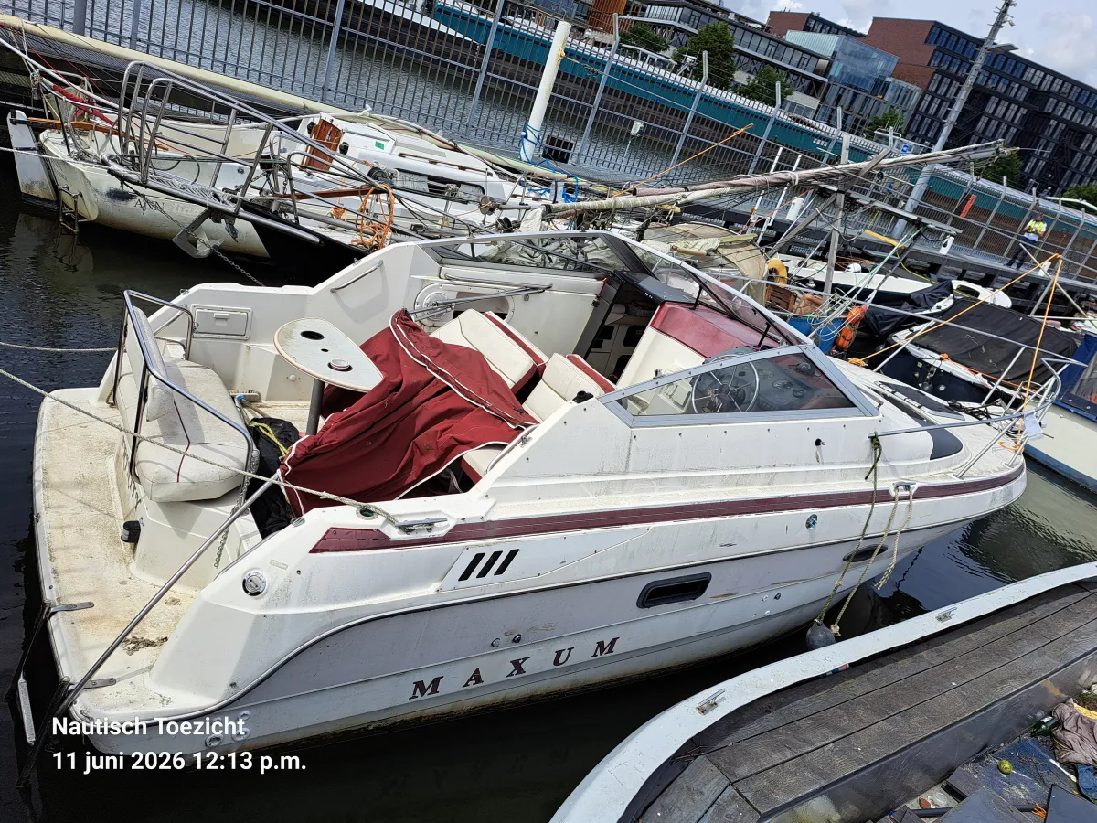 Polyester Budgetboat Maxum 770