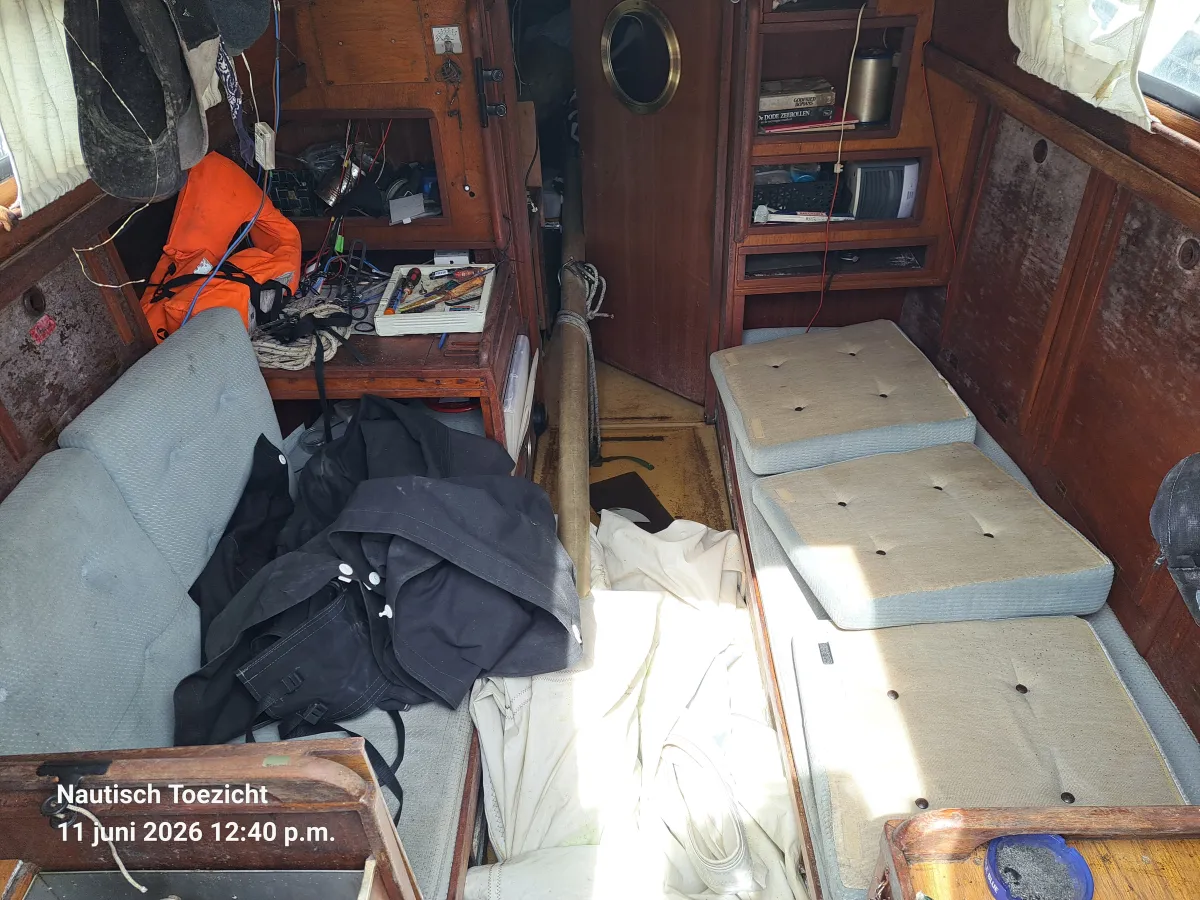 Polyester Budgetboat Cabin sailboat 820