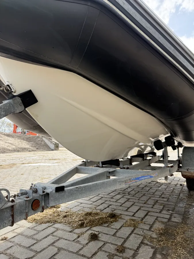 Polyester RIB Bombard DB500