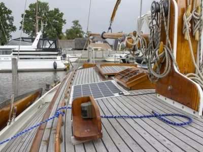 Staal Zeilboot Zeeschouw Platbodem Foto 19