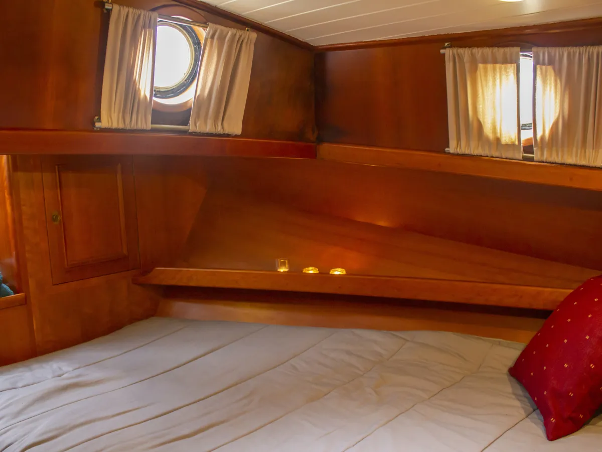 Staal Zeilboot Zeeschouw Platbodem