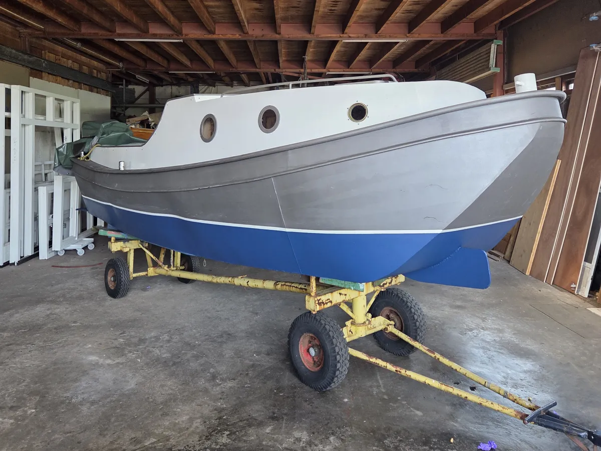 Acier Bateau à moteur Opduwer 600