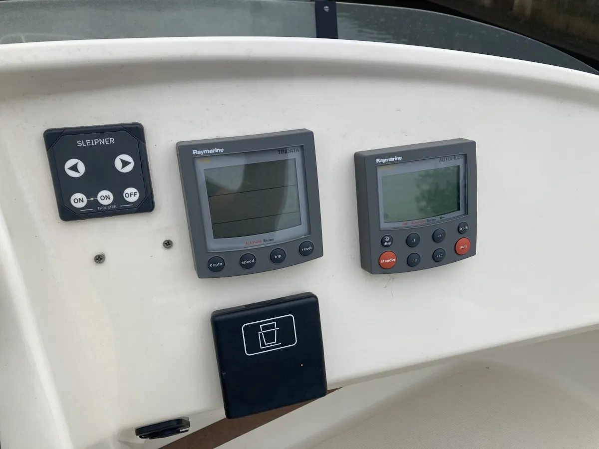 Polyester Motorboot Jeanneau Prestige 32