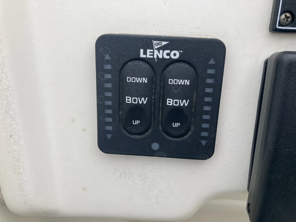 Polyester Motorboot Jeanneau Prestige 32